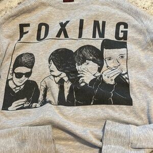 Foxing grey crewneck